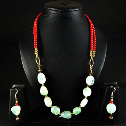 Aua Tumble & red coral Beads Necklace