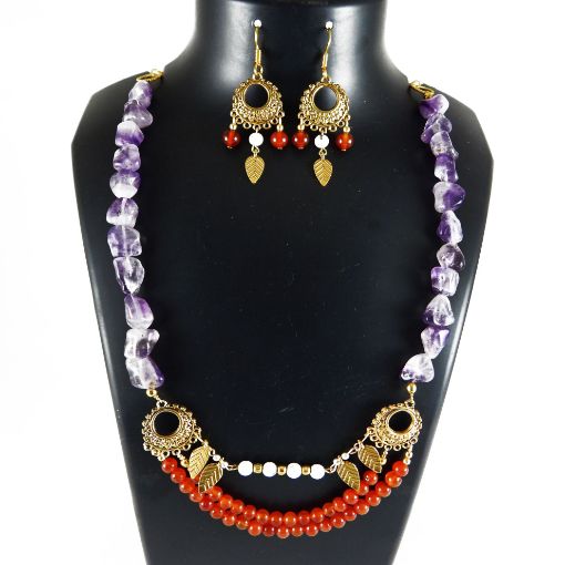 Stone Beads & Tumble Necklace