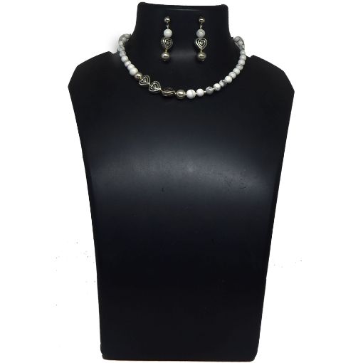 Howlite stone choker Necklace