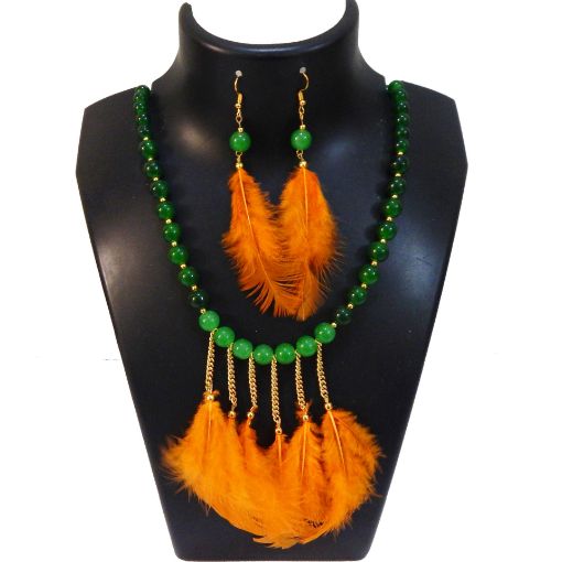 Green glass beads & Feather Pendants Necklace